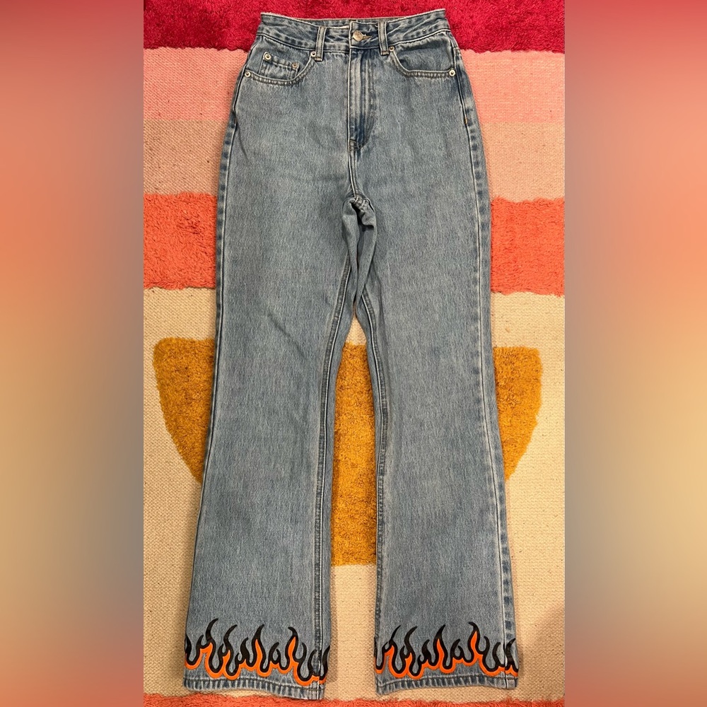 Y2K ‘Glassons’ Lightwash High-waisted Denim Jeans with Fire Flame Print Bottom